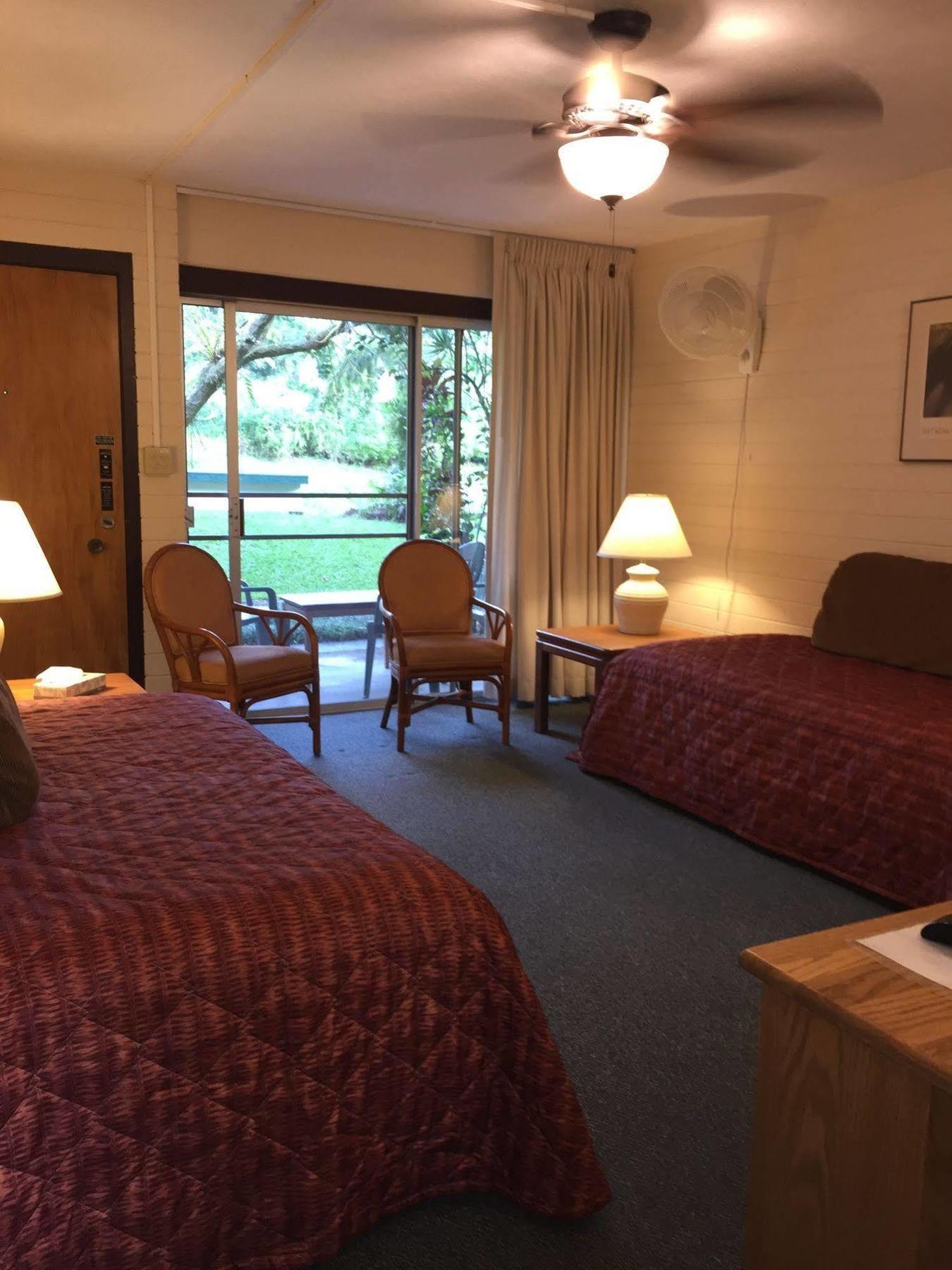 הילו Dolphin Bay Hotel מראה חיצוני תמונה